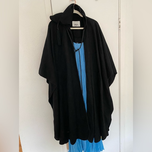 Zara Thick flared sleeve Long HOODED CAPE limited edition Tassel poncho - Picture 6 of 16